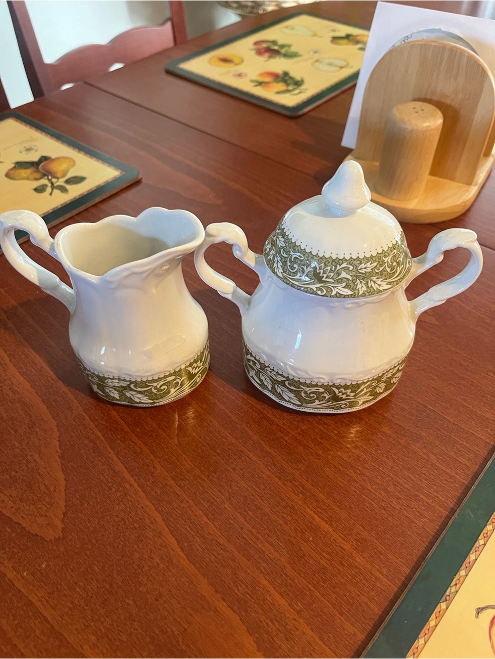 Porcelain Creamer and Sugar Set in Green and White